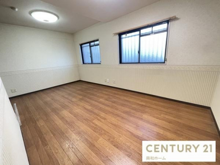 �m���@�m��9.7��