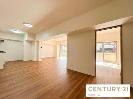 ���r���O�@���B�e�󋵂���H�ɂ��A���ۂ̐F���ƈقȂ�ꍇ������܂�