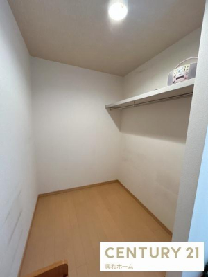 ���[�@�E�H�[�N�C���N���[�[�b�g�t���ŗm����傫�ȉו����X�b�L�����[�ł��܂��B