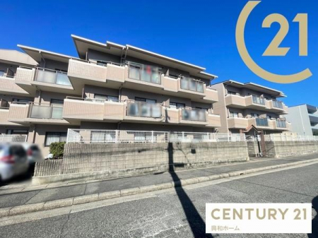 ���n�O�ώʐ^�@�y���i�z1280���~���Ԏ��F2LDK����L�ʐρF74.98m2���o���R�j�[�ʐρF6.57m2����p��F19.08m2���\���F�S�؃R���N���[�g3�K��1�K�������Ǘ��`�ԁF�S���ϑ��E����