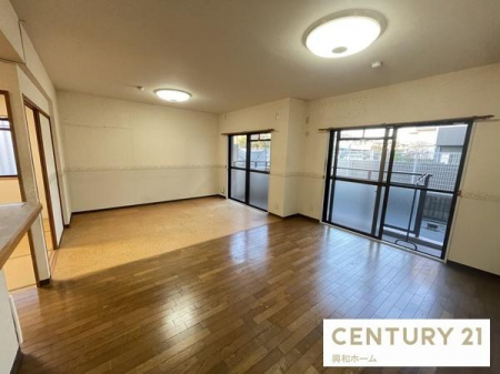 ���r���O�@���Ƒ��݂�Ȃ�������肭�낰��19.7���̍L�X���r���O�I 