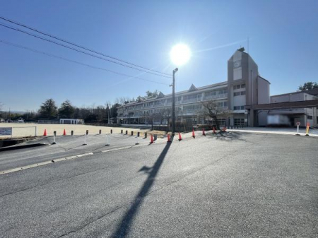 ���ӊ��@-