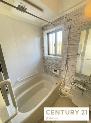 �����@���f�ڎʐ^�̈ꕔ�́A�����̉Ƌ�E�Ɠd�E�c�u����AI�Z�p�ɂ����������C���[�W�摜�ł��B���ۂ̎����ɂ͉ו����������܂��B