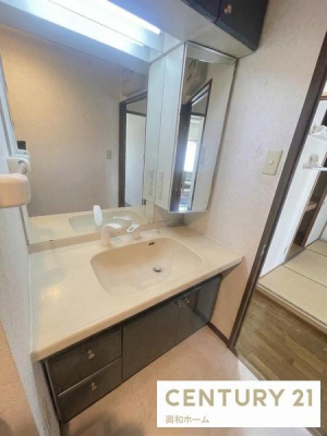 ���ʑ�E���ʏ��@���f�ڎʐ^�́A�����̉Ƌ�E�Ɠd�E�c�u����AI�Z�p�ɂ��ꕔ���H�E���������C���[�W�摜�ł��B���ۂ̎����ɂ͉ו����������܂��B