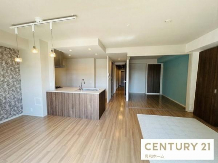 ���r���O�@���r���O�{�m�����J�������22.2���̍L���ɁI���B�e�󋵂���H�ɂ��A���ۂ̐F���ƈقȂ�ꍇ������܂�