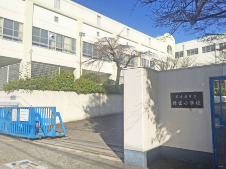 ���ӊ��@-