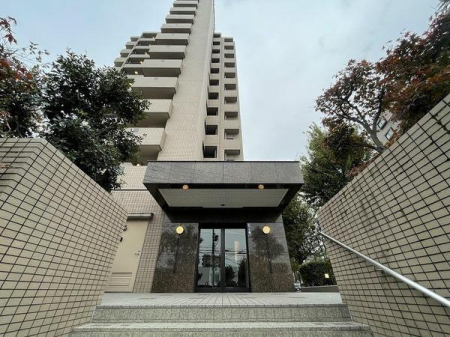 ���n�O�ώʐ^�@�y���i�z2799���~���Ԏ��F4LDK����L�ʐρF79.33�������[�g�����o���R�j�[�ʐρF20.59�������[�g�����\���F�S�؃R���N���[�g13�K��6�K�������Ǘ��`�ԁF�S���ϑ��E����